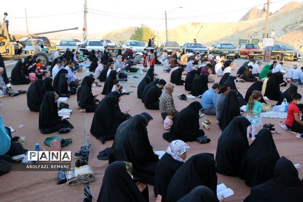 مراسم  دعای عرفه در یادمان شهدای گمنام کوه خضر نبی(ع)