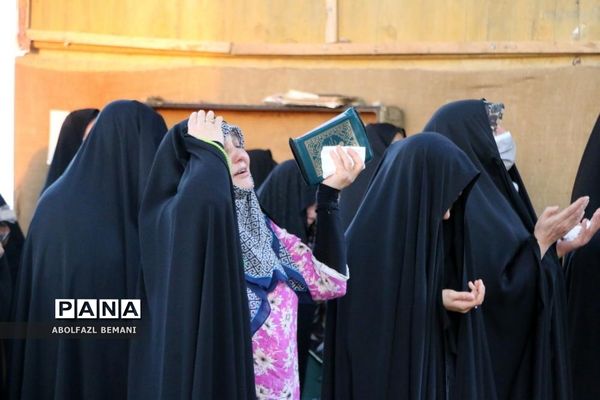 مراسم  دعای عرفه در یادمان شهدای گمنام کوه خضر نبی(ع)