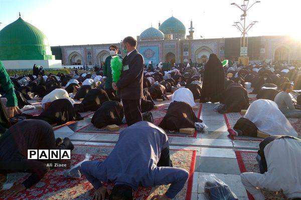 نماز عید قربان در حرم مطهر رضوی