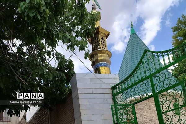 طبیعت زیبای روستای آئینه‌ورزان