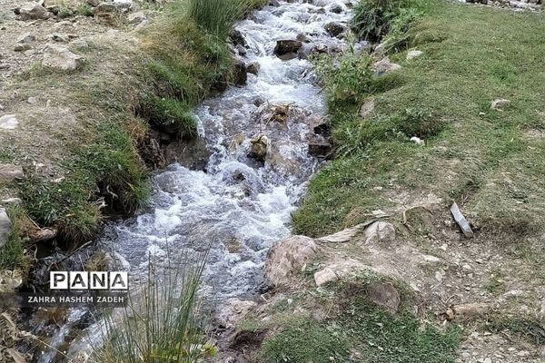 طبیعت زیبای روستای آئینه‌ورزان