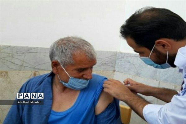 تزریق واکسن کرونا افراد 58 سال به بالا در خلیل آباد