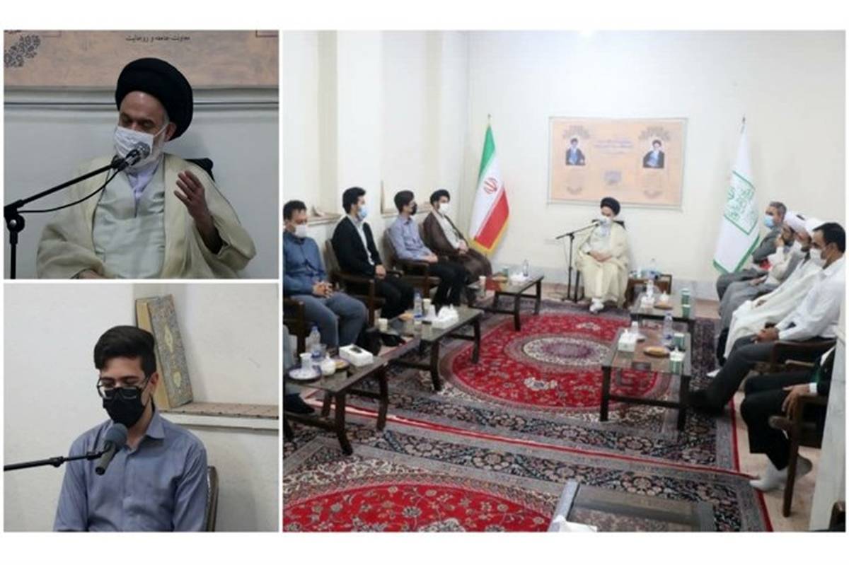 ارائه گزارش اقدامات مجلس دانش آموزی قم در دیدار با آیت الله حسینی بوشهری
