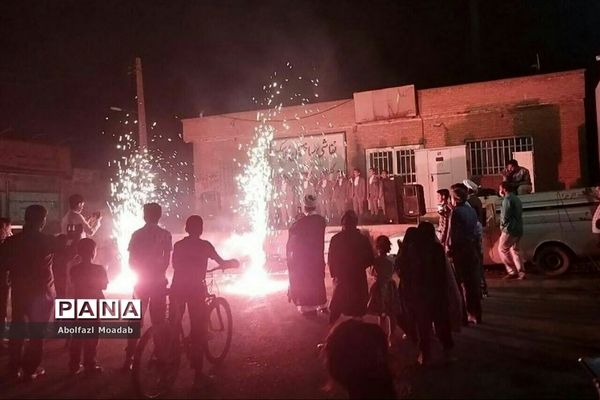 برگزاری و اجرای کاروان شادی در مرکز روستای دهنو به مناسبت عید غدیر خم