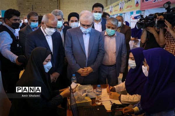مراسم افتتاحیه پایگاه تجمیعی واکسیناسیون کووید- ۱۹ فرهنگیان