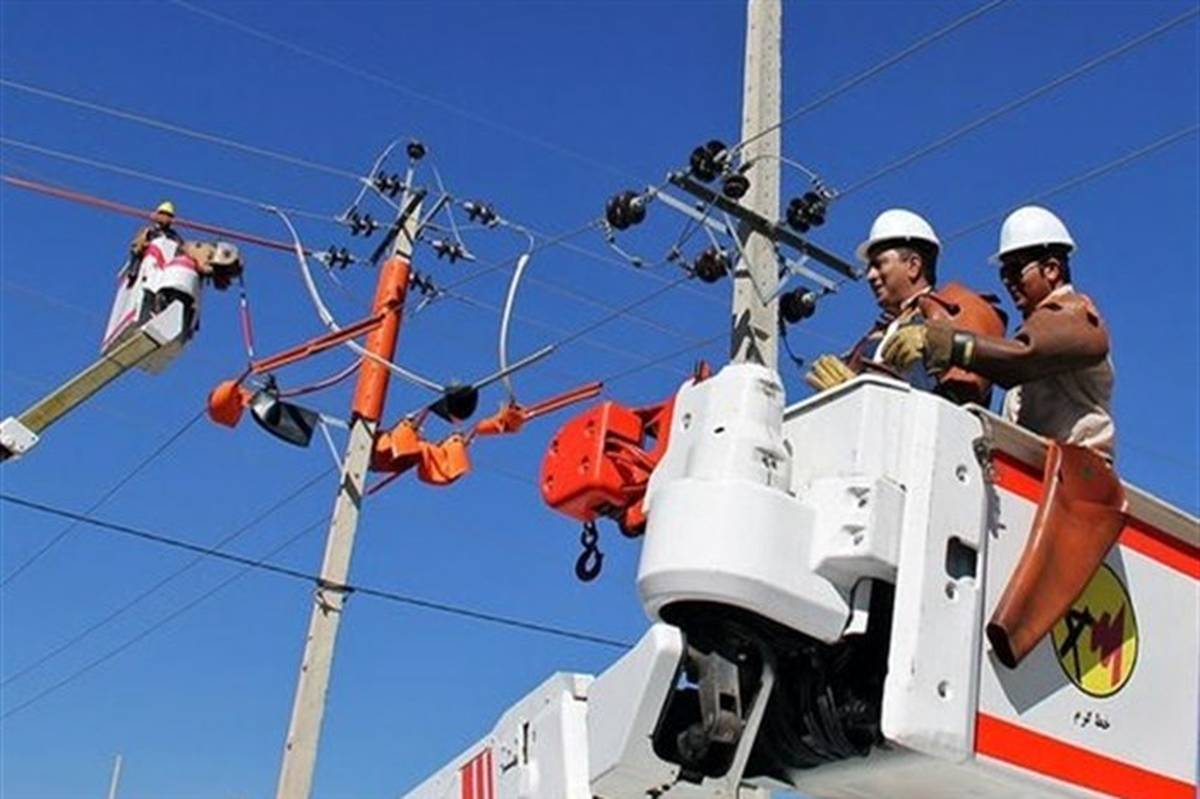 ١٨ پروژه نوسازی شبکه برق در شهرستان بوئین زهرا اجرا می‌شود