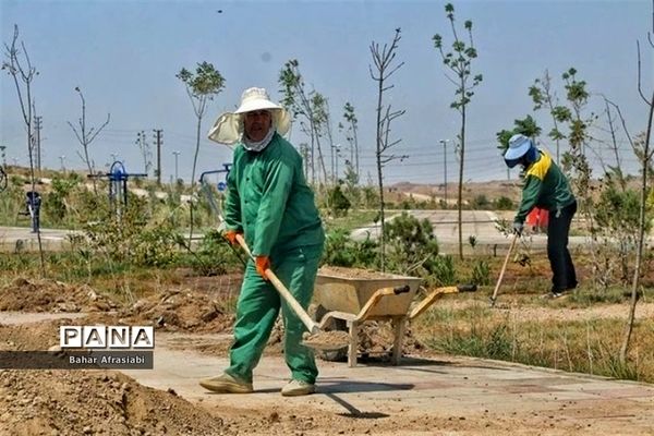 اجرای طرح جهادی شستشو معابر در  شهرک آبشناسان رباط‌کریم