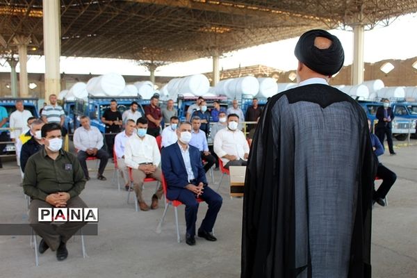 آیین اهدا ۲۰۰۰ عدد مخزن آب و اقلام بهداشتی ویژه مناطق محروم تنش آبی در خوزستان