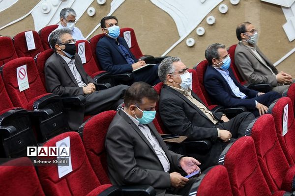 آیین رونمایی از مجموعه ۳۱ جلدی تاریخ تربیت معلم در ایران