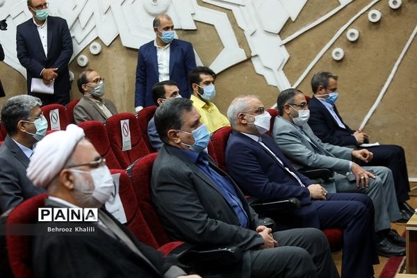 آیین رونمایی از مجموعه ۳۱ جلدی تاریخ تربیت معلم در ایران