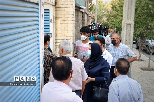 واکسیناسیون فرهنگیان در شیراز