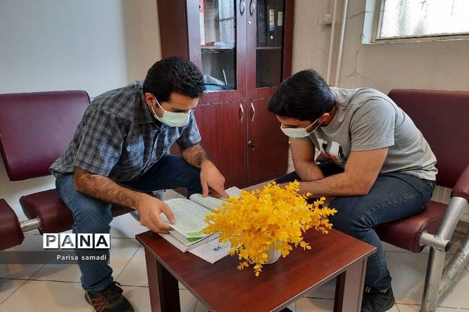 بازدید مدیر آموزش و پرورش منطقه ۱۳ از پایگاههای مشاوره کنکور ۱۴۰۰