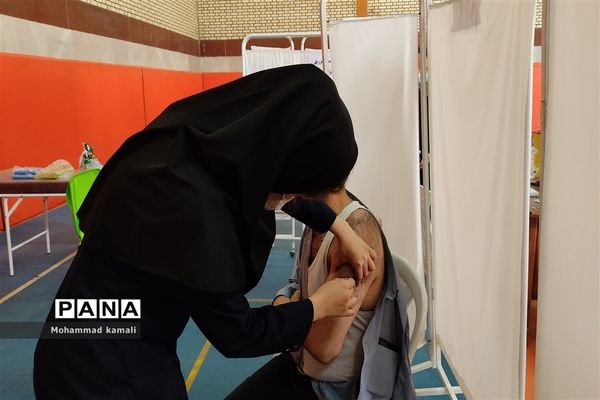پایان روند واکسیناسیون فرهنگیان شهرستان محلات