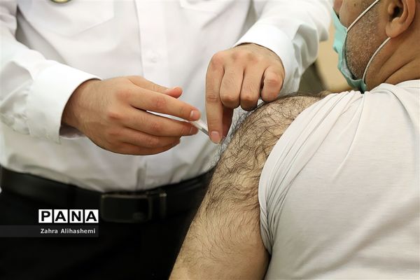 واکسیناسیون کارکنان ستادی اداره‌کل آموزش و پرورش شهر تهران