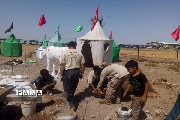 آماده سازی نمایشگاه «غنچه های خونین» در روستای باقرآباد قم