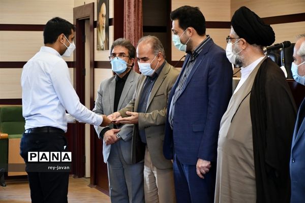 جلسه مجمع مشورتی جوانان شهرستان ری