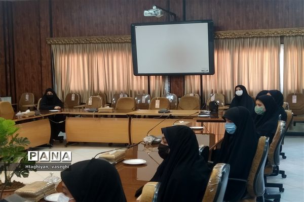 تقدیر از دانش آموز برتر جشنواره تابستان شاد و خبرنگاران برتر اداره آموزش وپرورش ناحیه4 استان اصفهان