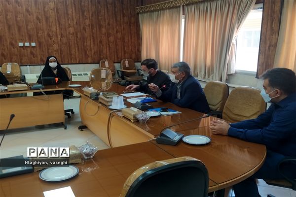 تقدیر از دانش آموز برتر جشنواره تابستان شاد و خبرنگاران برتر اداره آموزش وپرورش ناحیه4 استان اصفهان