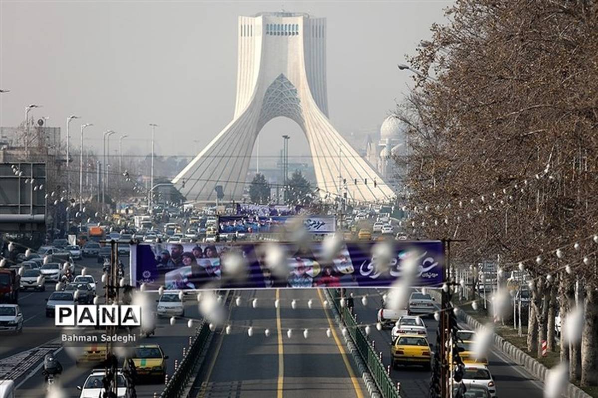 کیفیت هوای شهر تهران در شرایط نامطلوب