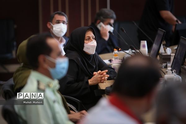 جلسه ستاد مدیریت و مقابله با بیماری کرونا استان تهران