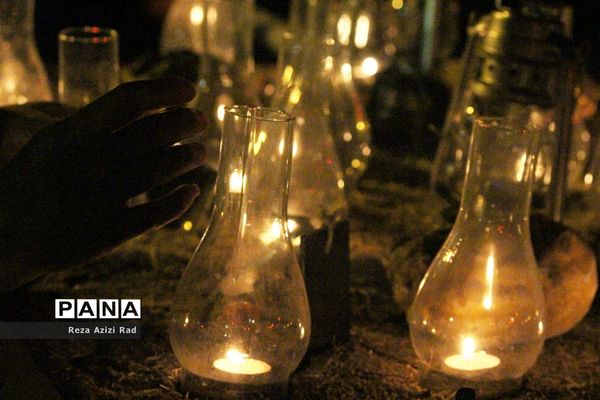 آیین شمع گذاری شب عاشورا در مساجد تبریز