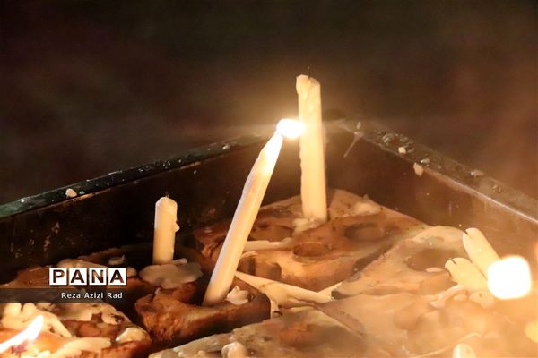 آیین شمع گذاری شب عاشورا در مساجد تبریز