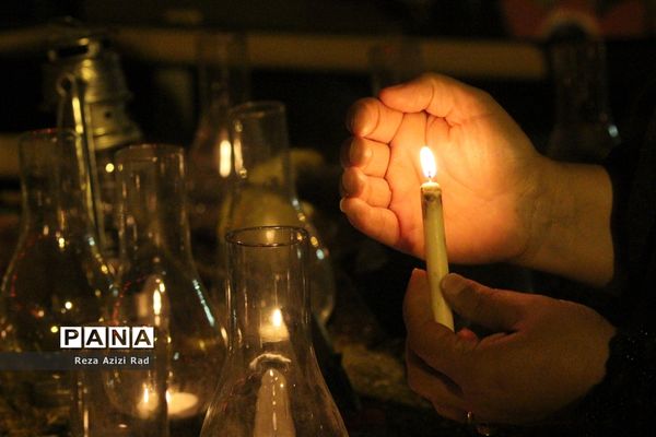 آیین شمع گذاری شب عاشورا در مساجد تبریز