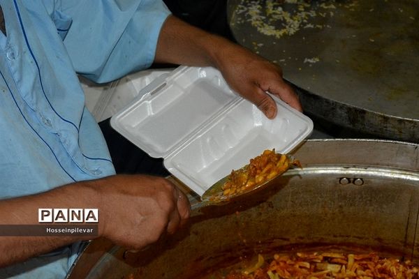 طبخ غذای حسینی در شهرستان خوسف