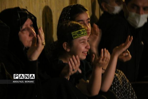 عزاداری شب عاشورا در یادمان شهدای کوه خضر نبی قم