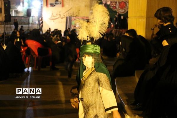 عزاداری شب عاشورا در یادمان شهدای کوه خضر نبی قم
