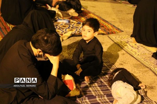 عزاداری شب عاشورا در یادمان شهدای کوه خضر نبی قم