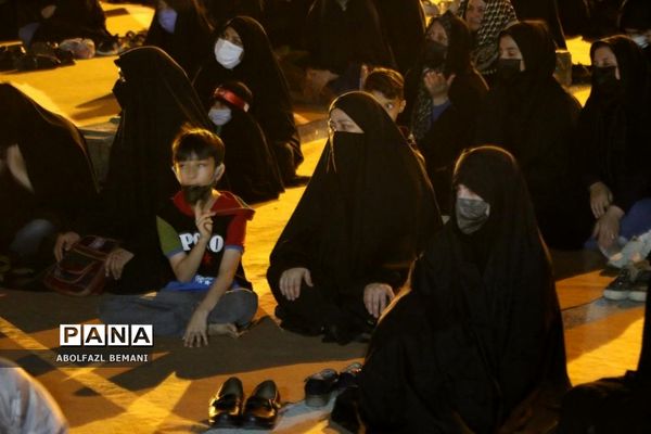عزاداری شب عاشورا در یادمان شهدای کوه خضر نبی قم