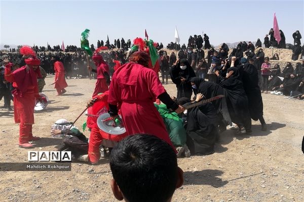 برگزاری مراسم واقعه ظهر عاشورا در حاجی آباد بیرجند