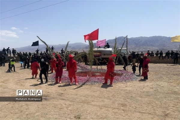 برگزاری مراسم واقعه ظهر عاشورا در حاجی آباد بیرجند