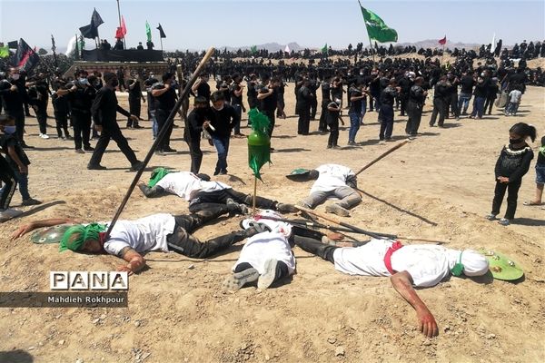 برگزاری مراسم واقعه ظهر عاشورا در حاجی آباد بیرجند