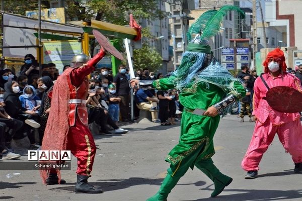 مراسم تعذیه خوانی  در میانه