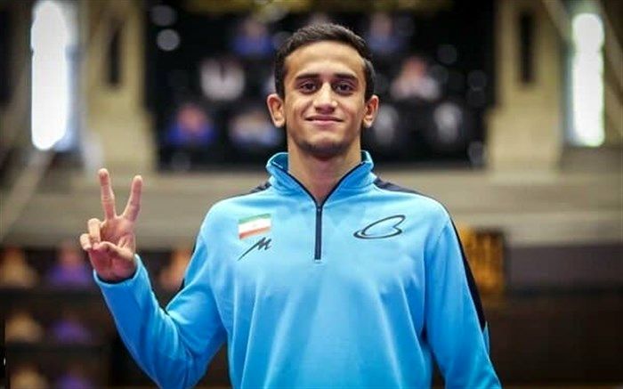 مدال طلای کشتی جوانان جهان برگردن دانش‌آموز شیرازی قرار گرفت