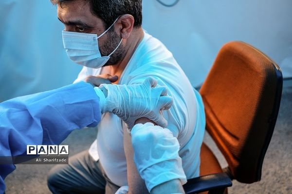 افتتاح مرکز تجمیعی واکسیناسیون دانشکده بهداشت و ایمنی