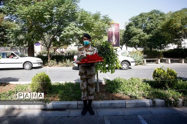 مراسم گلباران مزار شهدای هفدهم شهریور