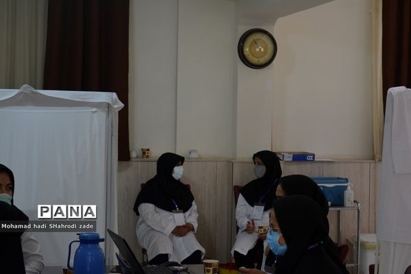 آغاز مرحله دوم  واکسیناسیون  فرهنگیان در اردوگاه مدافعین حرم ناحیه یک آموزش و پرورش مشهد