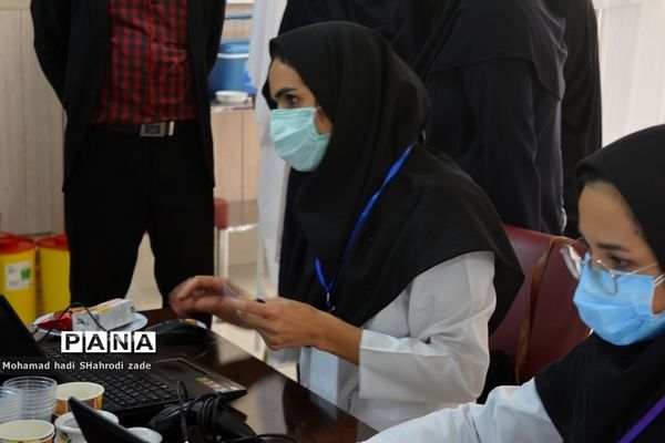آغاز مرحله دوم  واکسیناسیون  فرهنگیان در اردوگاه مدافعین حرم ناحیه یک آموزش و پرورش مشهد