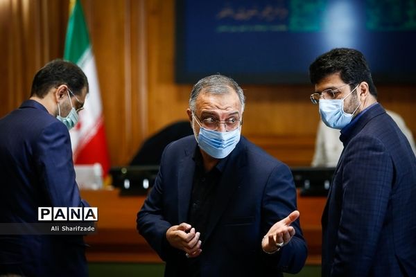 حضور شهردار تهران در جلسه شورای شهر
