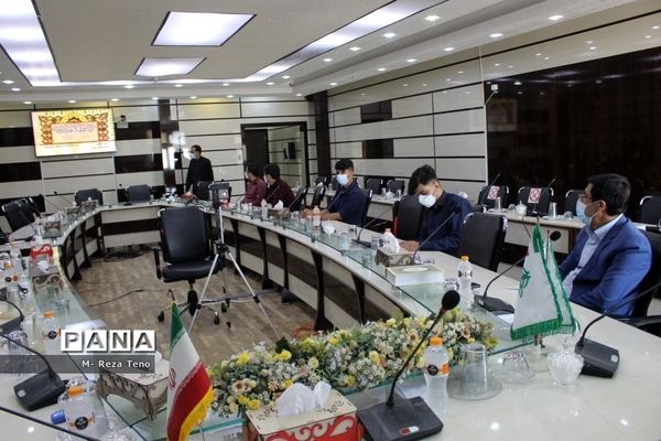 نشست اعضا هیات رئیسه مجلس دانش‌آموزی استان بوشهر