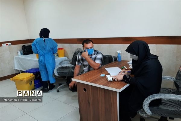 آغاز دوز دوم واکسیناسیون فرهنگیان در آموزش و پرورش ناحیه دو بهارستان