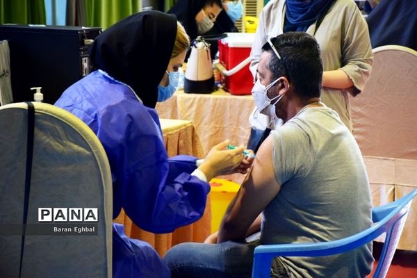 واکسیناسیون فرهنگیان در منطقه 4