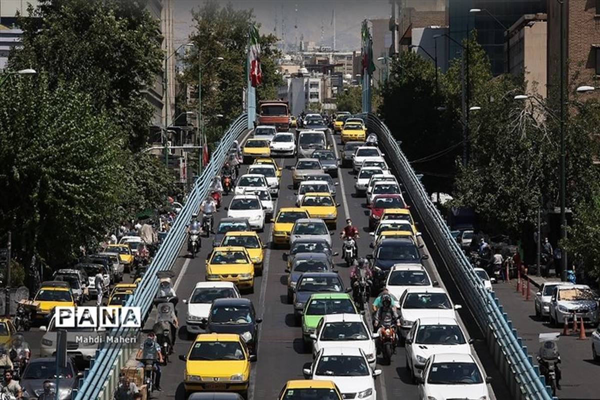 ترافیک سنگین در معابر اصلی و بزرگراهی پایتخت