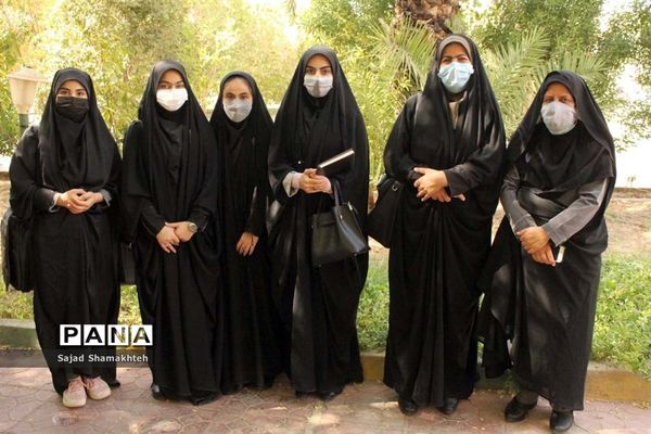 نشست هیات رئیسه مجلس دانش آموزی خوزستان با مدیرکل آموزش و پرورش
