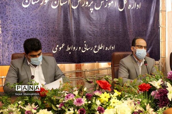 نشست هیات رئیسه مجلس دانش آموزی خوزستان با مدیرکل آموزش و پرورش