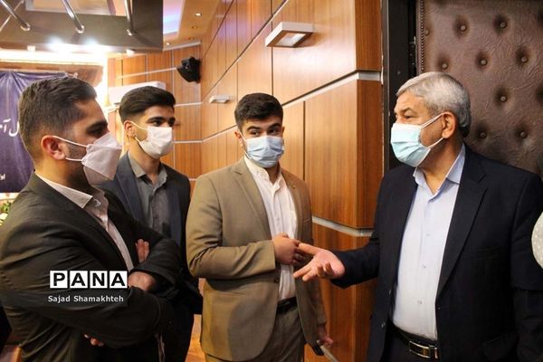 نشست هیات رئیسه مجلس دانش آموزی خوزستان با مدیرکل آموزش و پرورش
