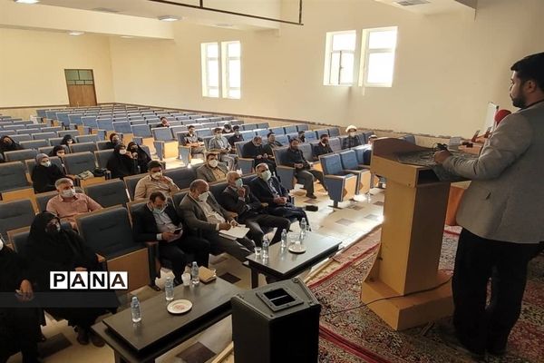 نشست نمایندگان مجلس دانش آموزی ابرکوه با نماینده مجلس